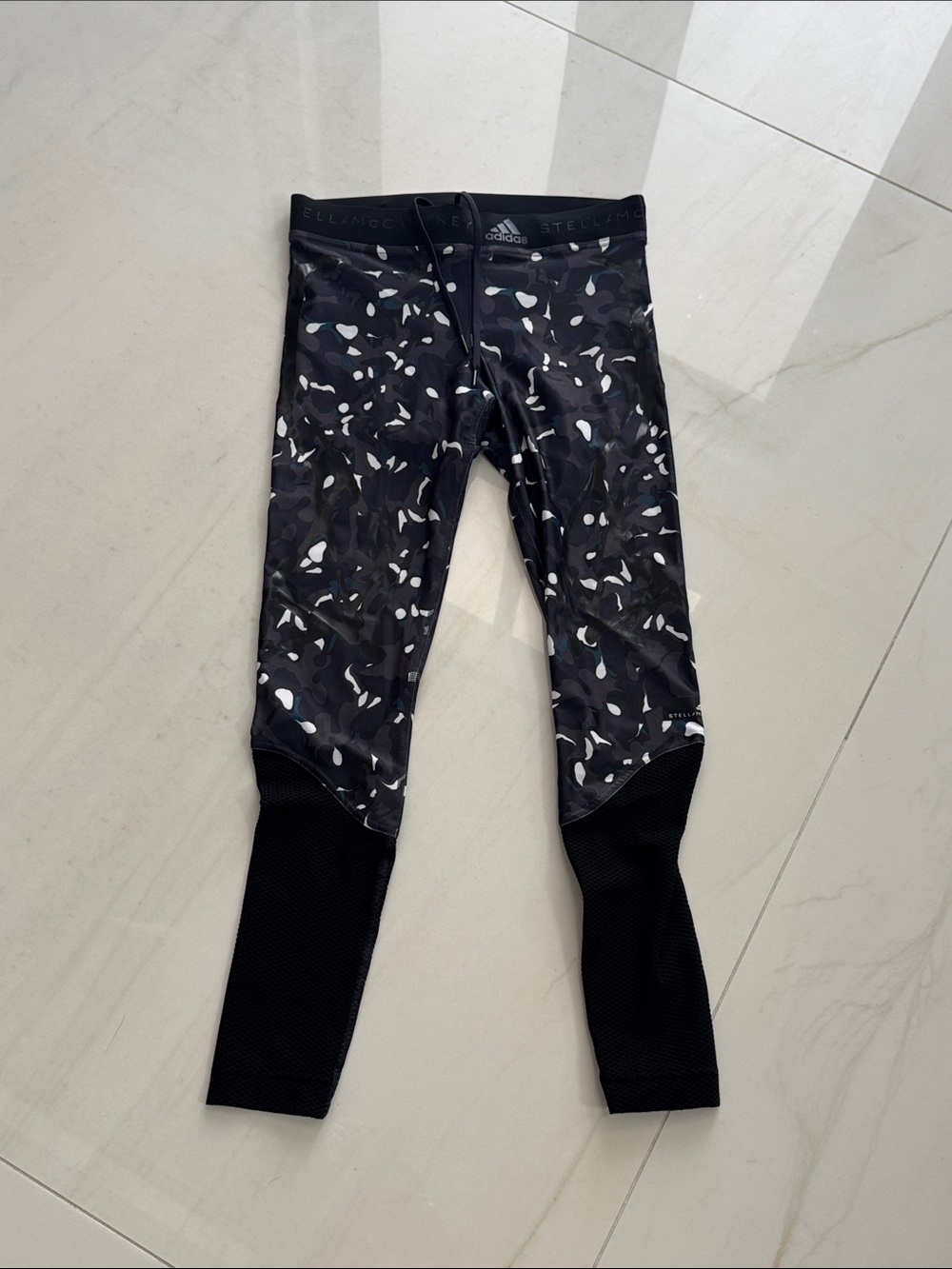 NWOT Adidas x Stella McCartney paint splatter Leggings small stylish Athleisure